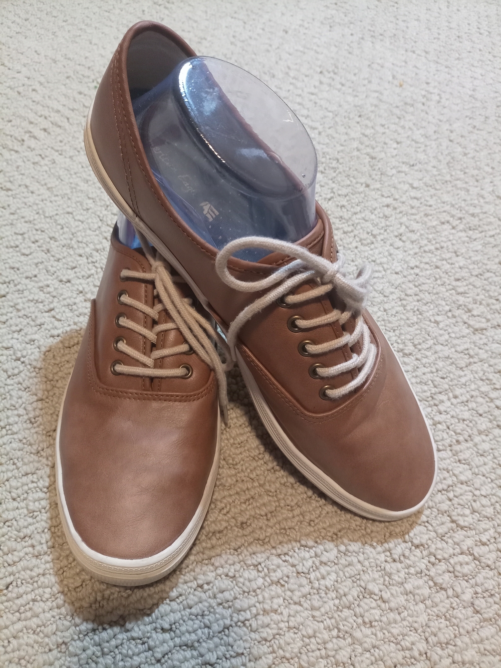 American Eagle Outfitters Women tan/Brown Low-Top Lace-Up Sneakers Sz 12